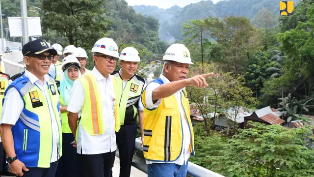 Pembangunan Jalan Layang Maros dapat selesai sesuai jadwal yakni September 2018. (Foto: Humas Kementerian PUPR)