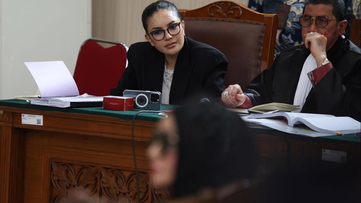 Sakit, Sidang Lanjutan Nikita Mirzani Ditunda hingga Pekan Depan