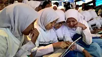 Sepuluh Ribu Guru dan Ratusan Siswa Ramai-ramai Belajar Coding