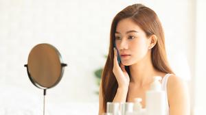 Jangan Bingung, Ini Bedanya Morning dan Night Skincare untuk Kulit Lebih Terawat