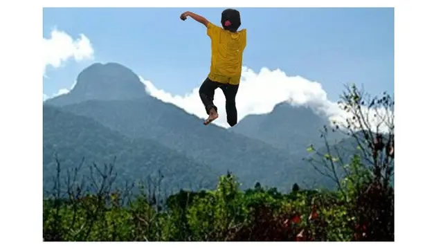 Minta Dieditin Foto Agar Orang Disekitarnya Hilang, 7 Hasilnya Malah Bikin Ngakak