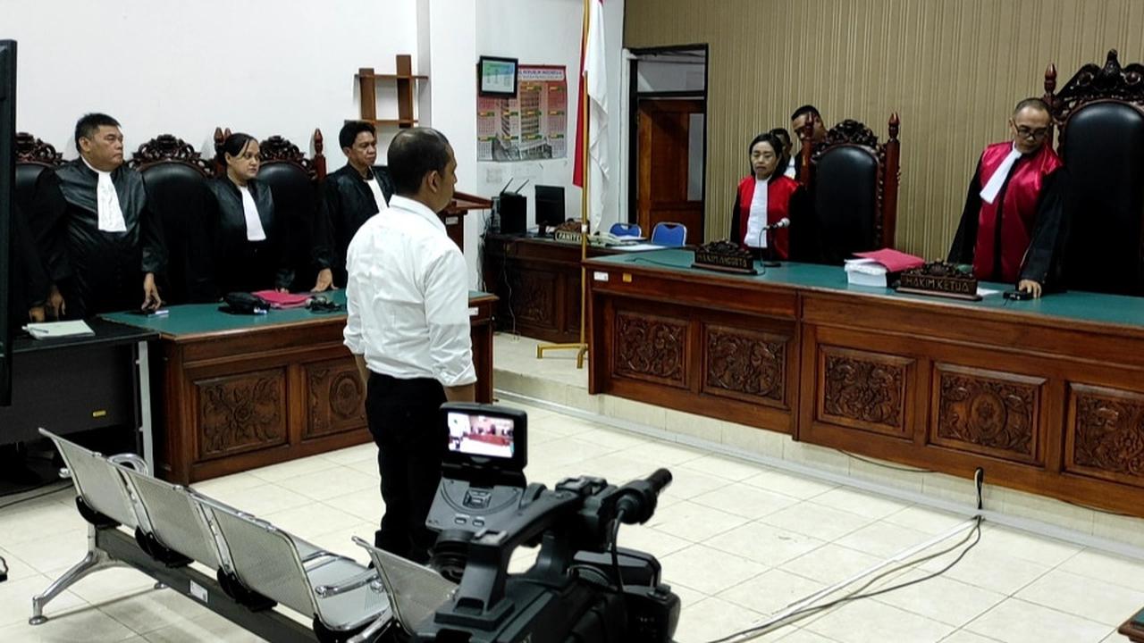Sidang Eksepsi Eks Kapolres Ngada Diwarnai Demo, Aktivis Perempuan Desak Pasal Narkoba Masuk Dakwaan