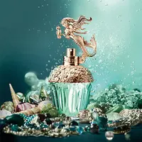 Kesan dreamy terasa kental dari wewangian terbaru Anna Sui.