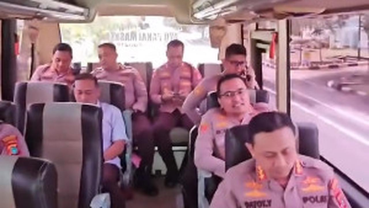 Pengecekan & Pembubaran Geng motor, Jenderal Bintang Dua Nyetir Bus Sendiri Anak Buah Duduk Santai di Belakang