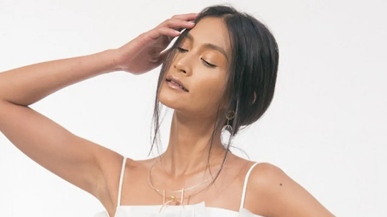 Beauty Tips: Cara Bersihkan Sisa Makeup di Mata