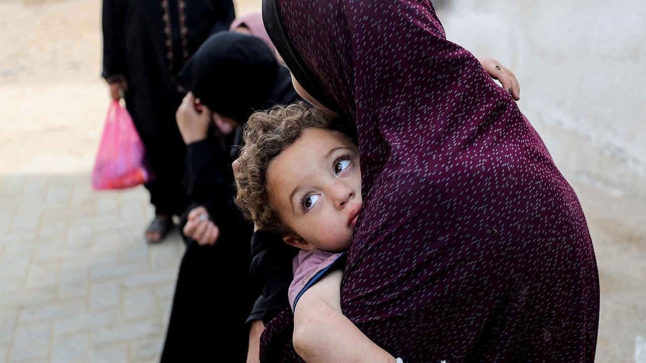 Israel Membakar Anak-Anak & Wanita Palestina di Tenda Pengungsian Gaza Hingga Tewas