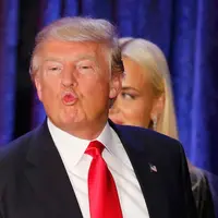 Menurut kamu siapakah yang bakal memenangkan pemilu Amerika Serikat, Hillary Clinton atau Donald Trump? Ikuti polling Bintang.com yuk. (Foto: ydop.com)