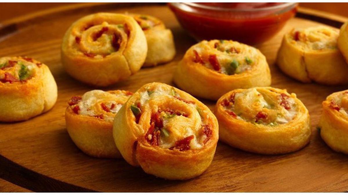 Resep Simple Roll Keju dan Daging Asap