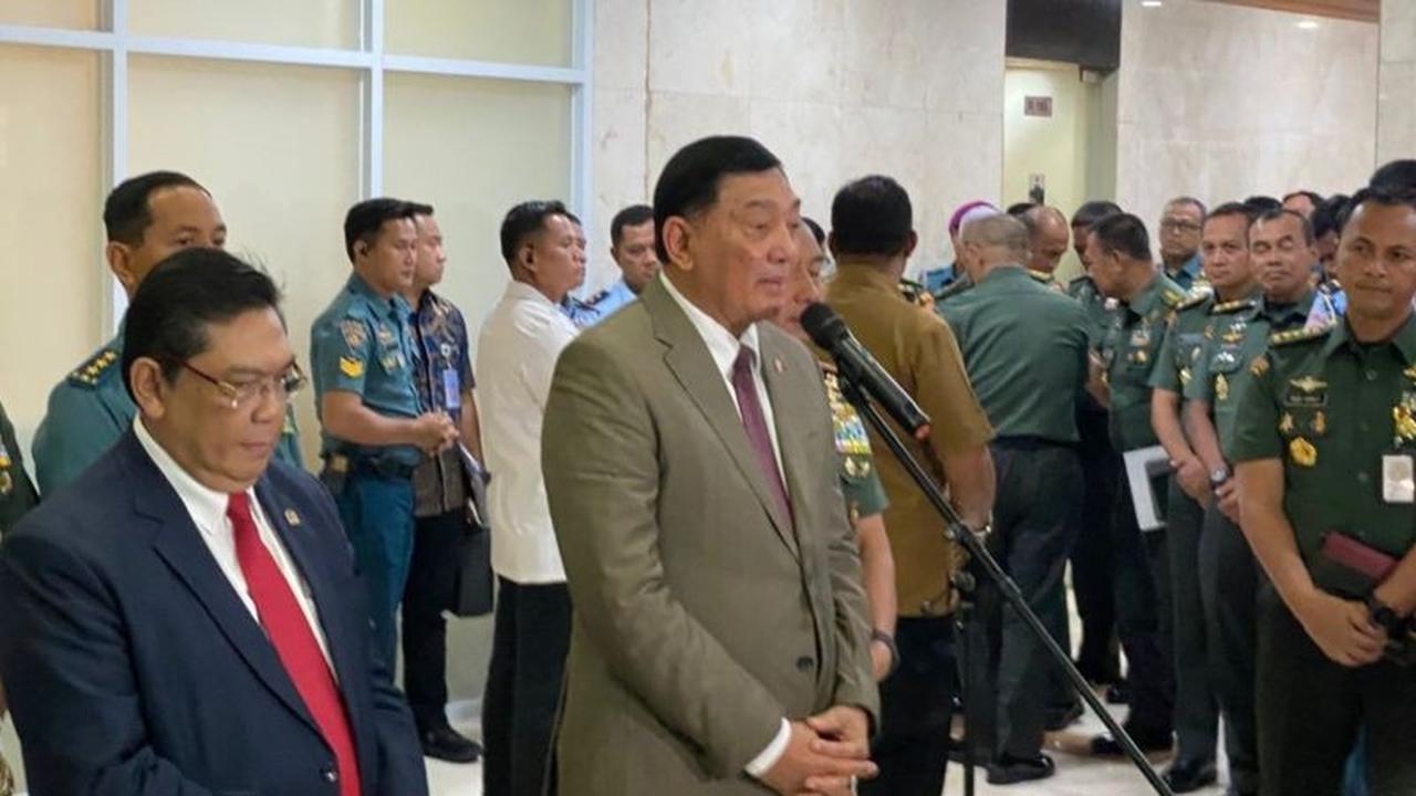 Menhan Sjafrie Sjamsoeddin Minta Rakyat Beri Kritik Kinerja TNI dan Kemenhan demi Kebaikan Bersama