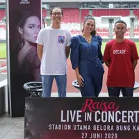 Berani bermimpi, Raisa tak menyangka akhirnya akan gelar konser di Stadion Gelora Bung Karno. (Adrian Putra/Fimela.com)