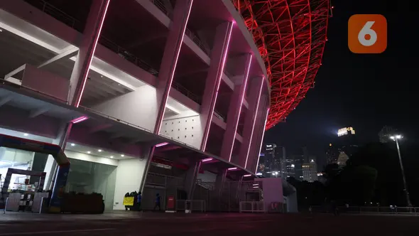 <p>Timnas Argentina menggelar sesi latihan di&nbsp;Stadion Utama Gelora Bung Karno pada Sabtu (17/6/2023) sore WIB. Hingga pukul 20.00 WIB, Tim Tango masih belum keluar dari stadion. Sayangnya, sesi latihan tersebut tertutup untuk awak media dan juga suporter. (Bola.com/Abdul Aziz)&nbsp;</p>