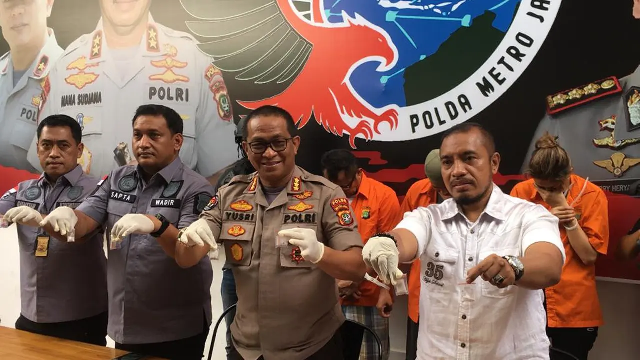 Nanie Darham Ditangkap Narkoba