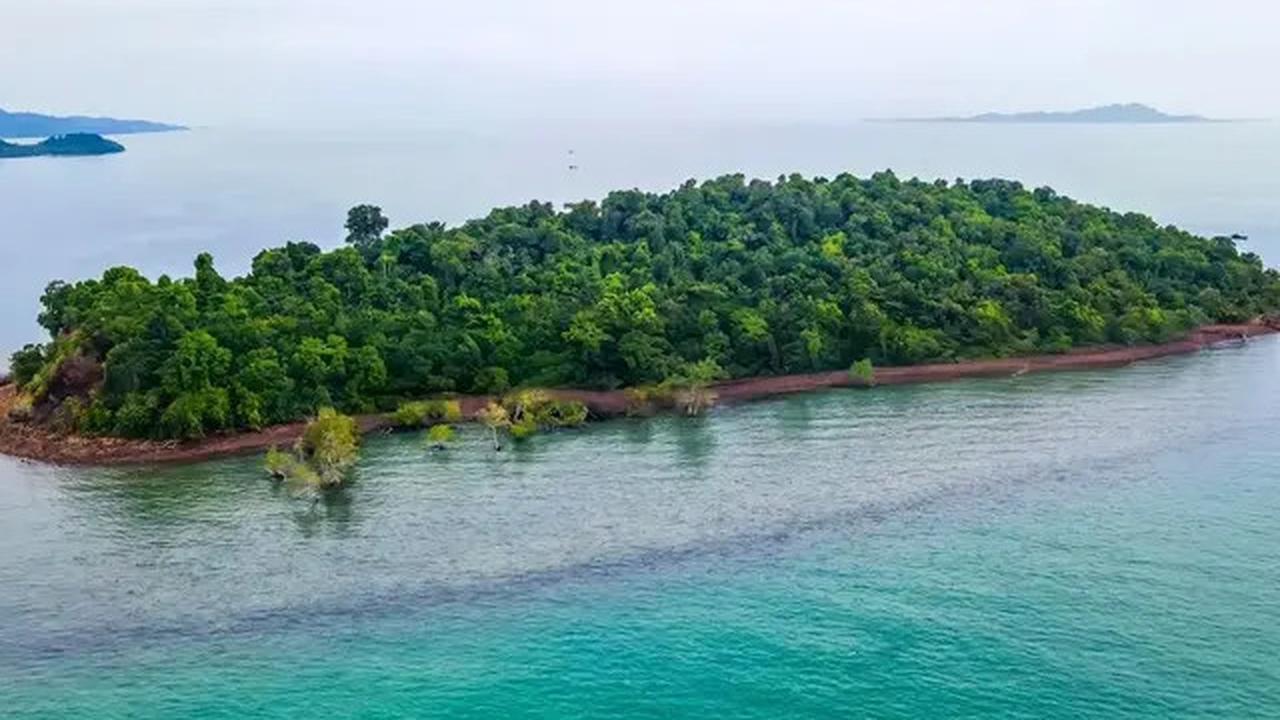 10 Potret Penampakan Viral Pulau Dijual Rp 12 Miliar, Ini Lokasinya