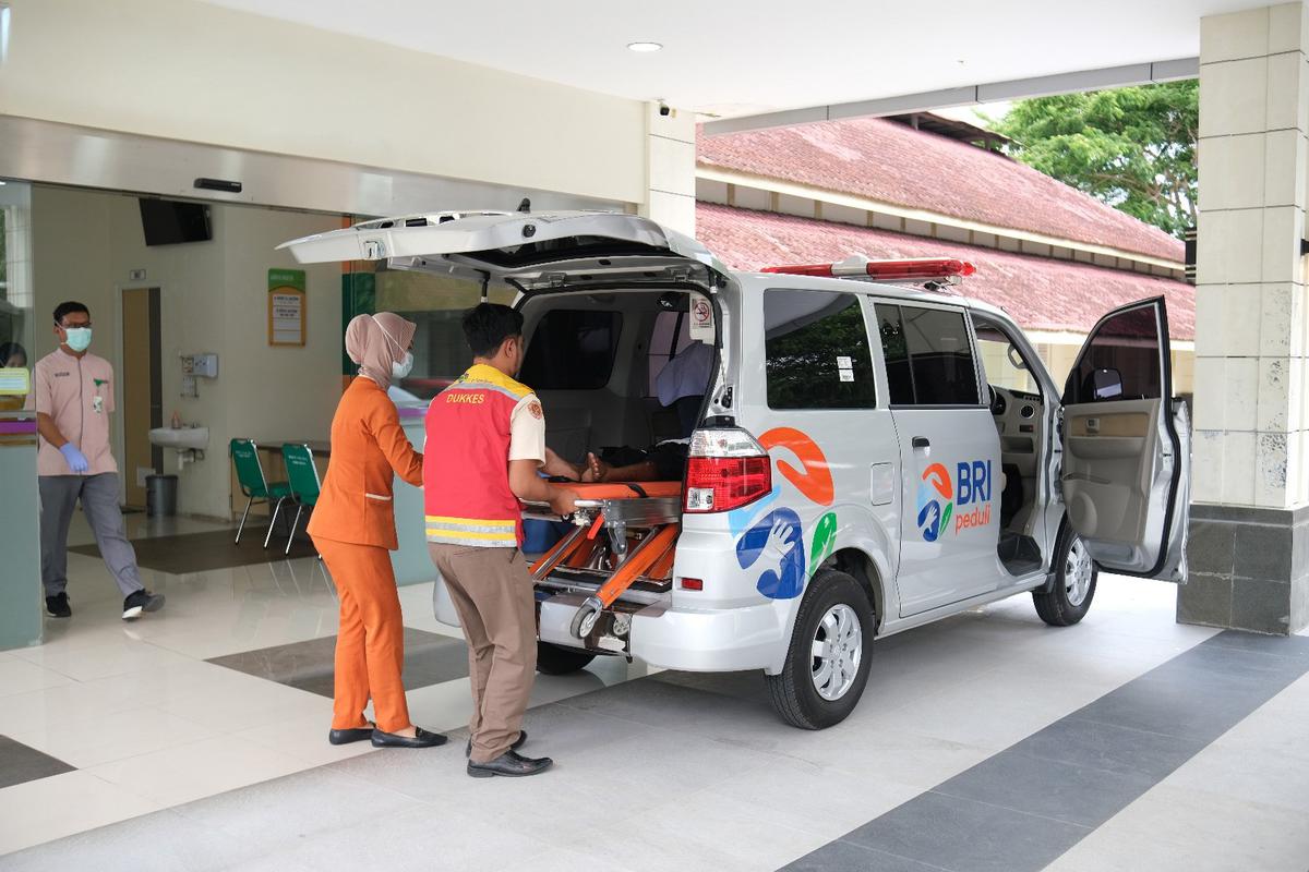 BRI Peduli Salurkan Ratusan Unit Ambulans ke Berbagai Faskes di Seluruh Indonesia