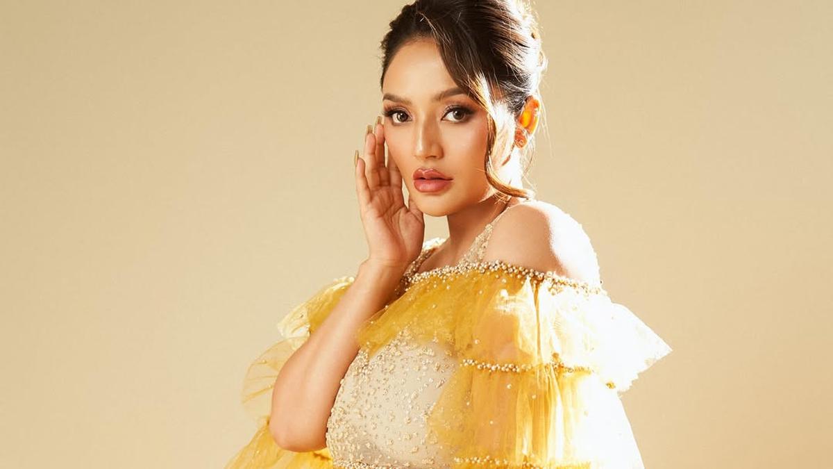 Pesona Bumil Cantik Siti Badriah Cosplay Jadi Disney Princess di Maternity Shoot