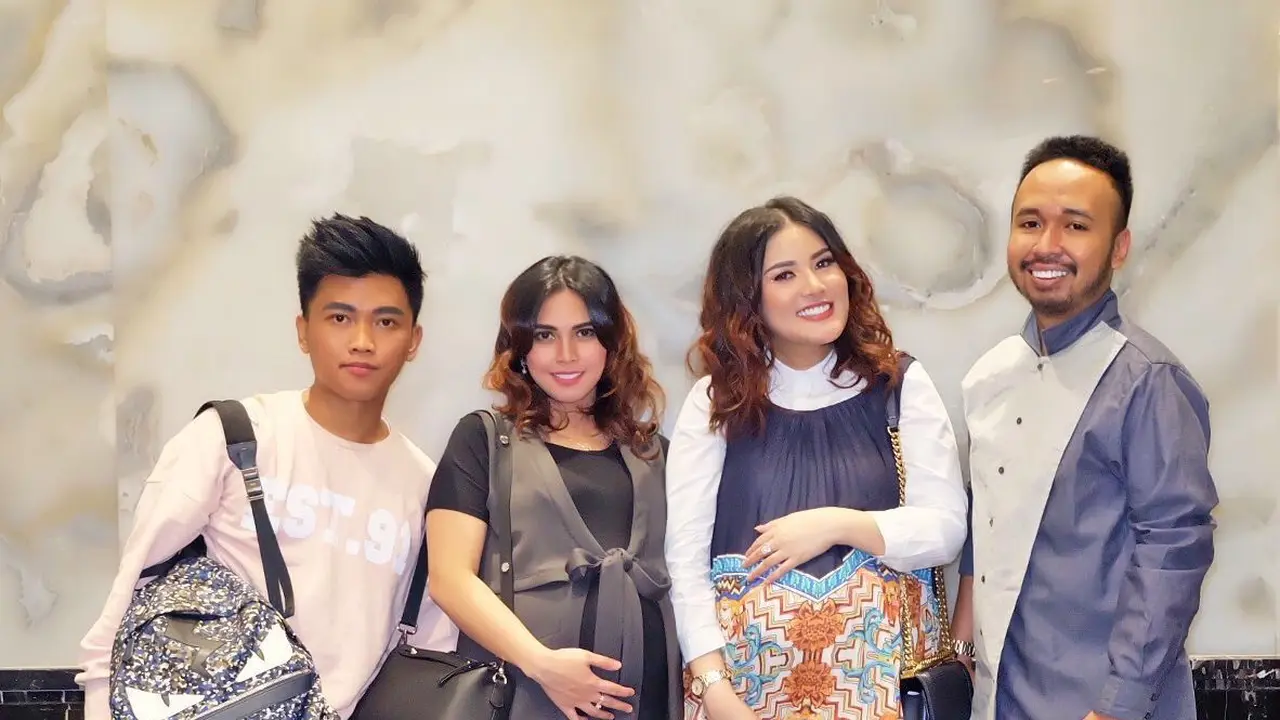 [Bintang] Nindy Ayunda di Konser 3 Diva