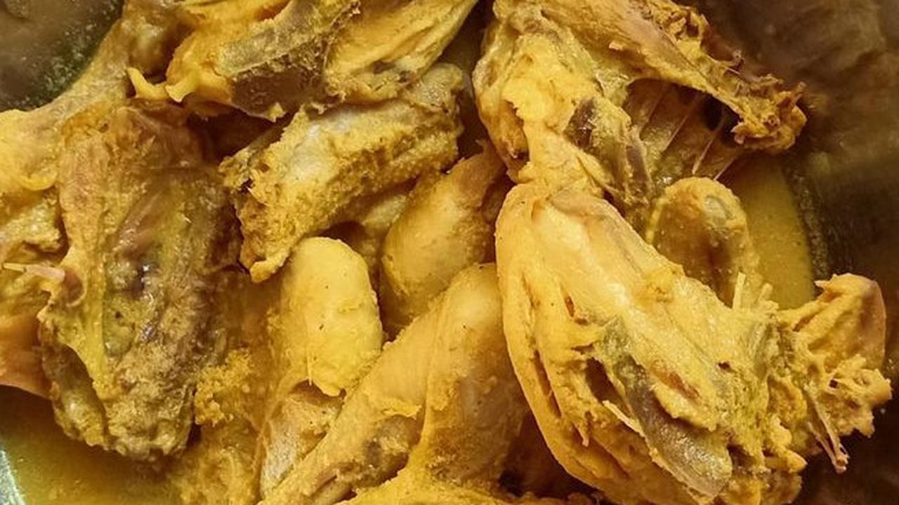 Resep Ungkep Ayam Jadi Empuk Tanpa Banyak Air, Simak Caranya!