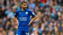 6. Riyad Mahrez (Leicester City) - Perkiraan klub tujuan Arsenal, Tottenham Hotspur dan AS Monaco. Harga sekitar 40 juta Euro. (EPA/Peter Powell)