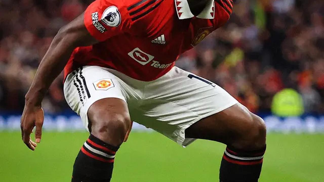 MU Perlu Melepas Tyrell Malacia, AS Roma Jadi Destinasi yang Cocok?