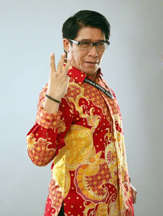 Meski hanya sebagai cameo dalam film garapan sutradara Artomoro Insan Gemilang itu, personel grup Patrio itu sangat antusias. Selain kerja, ia memanfaatkan liburan bersama dengan keluarganya. (Nurwahyunan/Bintang.com)