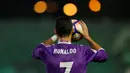  4. Cristiano Ronaldo pernah mengatakan akan berada di Real Madrid 10 tahun lagi untuk memecahkan rekor Ferenc Puskas sebagai pencetak gol tertua Real Madrid. Puskas mencetak gol terakhirnya saat berusia 38 tahun, 233 hari. (Reuters/Marcelo del Pozo)