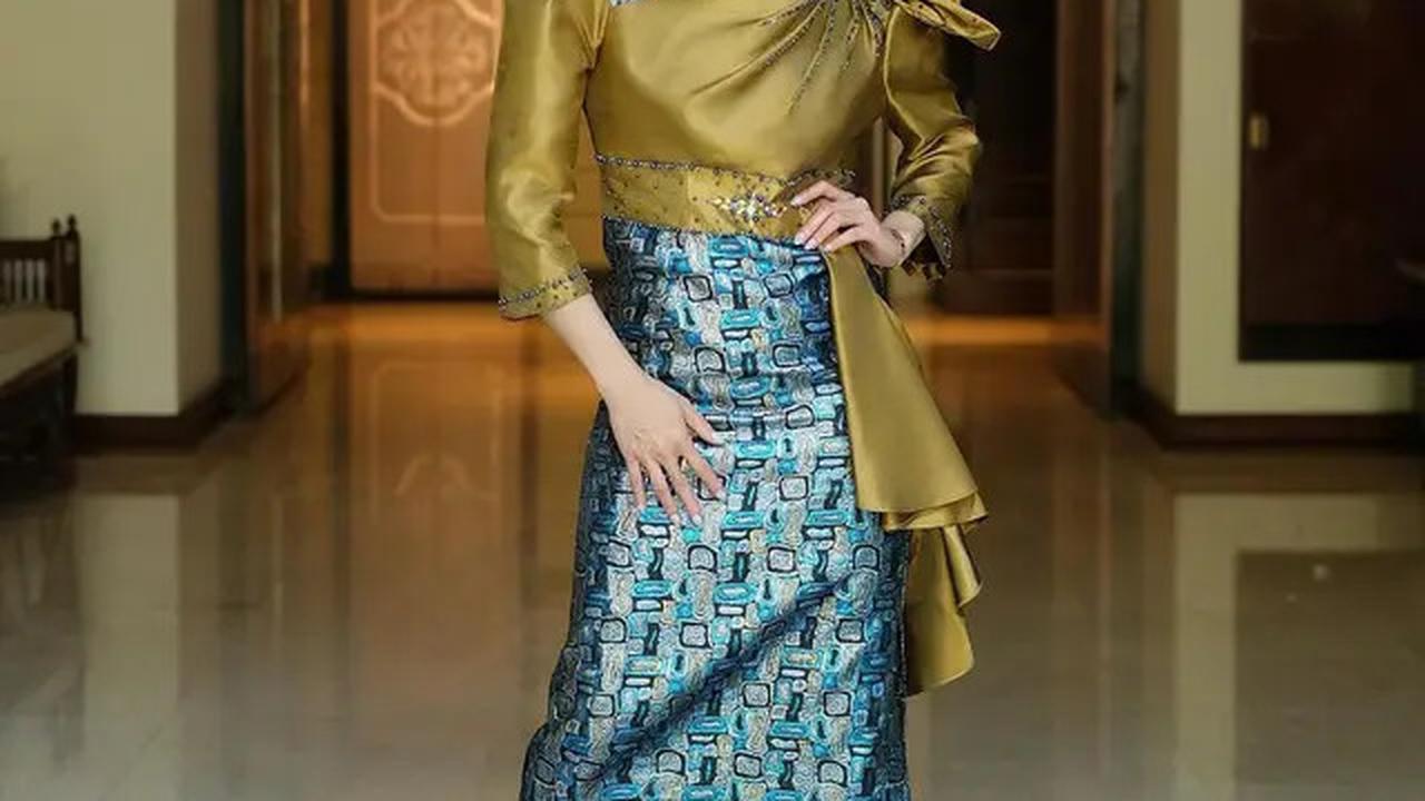 Intip 4 Gaya Berbatik ala Chika Jessica yang Anti Mainstream