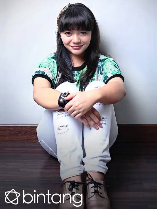 Apa yang diyakini Amel Carla ini rupanya sejalan dengan tingginya animo masyarakat. Hingga satu pekan penayangannya, film Ngenest tercatat sudah mengantongi 435.007 penonton.  (Fotografer: Febio Hernanto, Digital Imaging: Iqbal Nurfajri/Bintang.com)