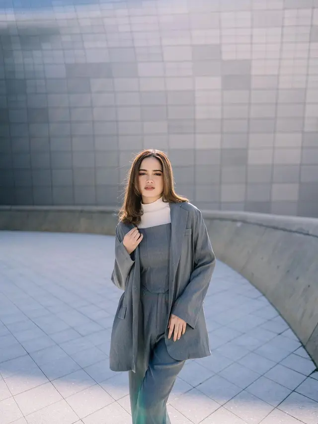 [Fimela] Syifa Hadju di Korea