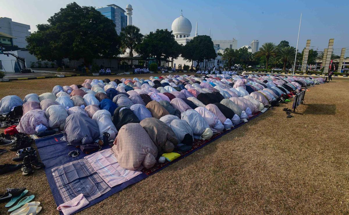 Shalat Istisqa Digelar di Al Azhar di Tengah Kemarau Panjang