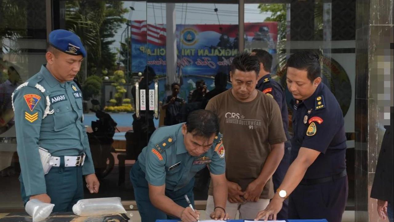 FOTO: TNI AL Gagalkan Penyelundupan Benih Lobster Ilegal di Cilacap