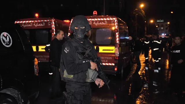 20151124-Bom Bunuh Diri Ledakkan Bus Pengawal Presiden Tunisia, 12 Tewas