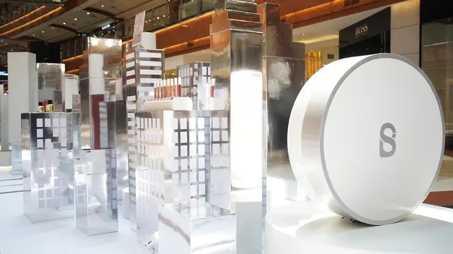 The Buttonscarves Beauty City Exhibition