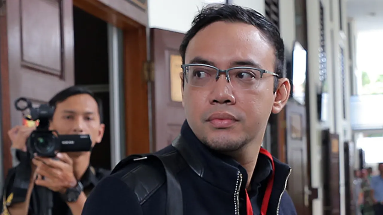 [Bintang] Sidang Hak Asuh Anak Tessa Kaunang dan Sandy Tumiwa
