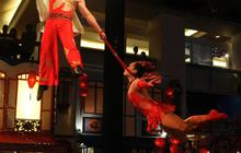 Pertunjukan sirkus di Grand Indonesia Shoping Town