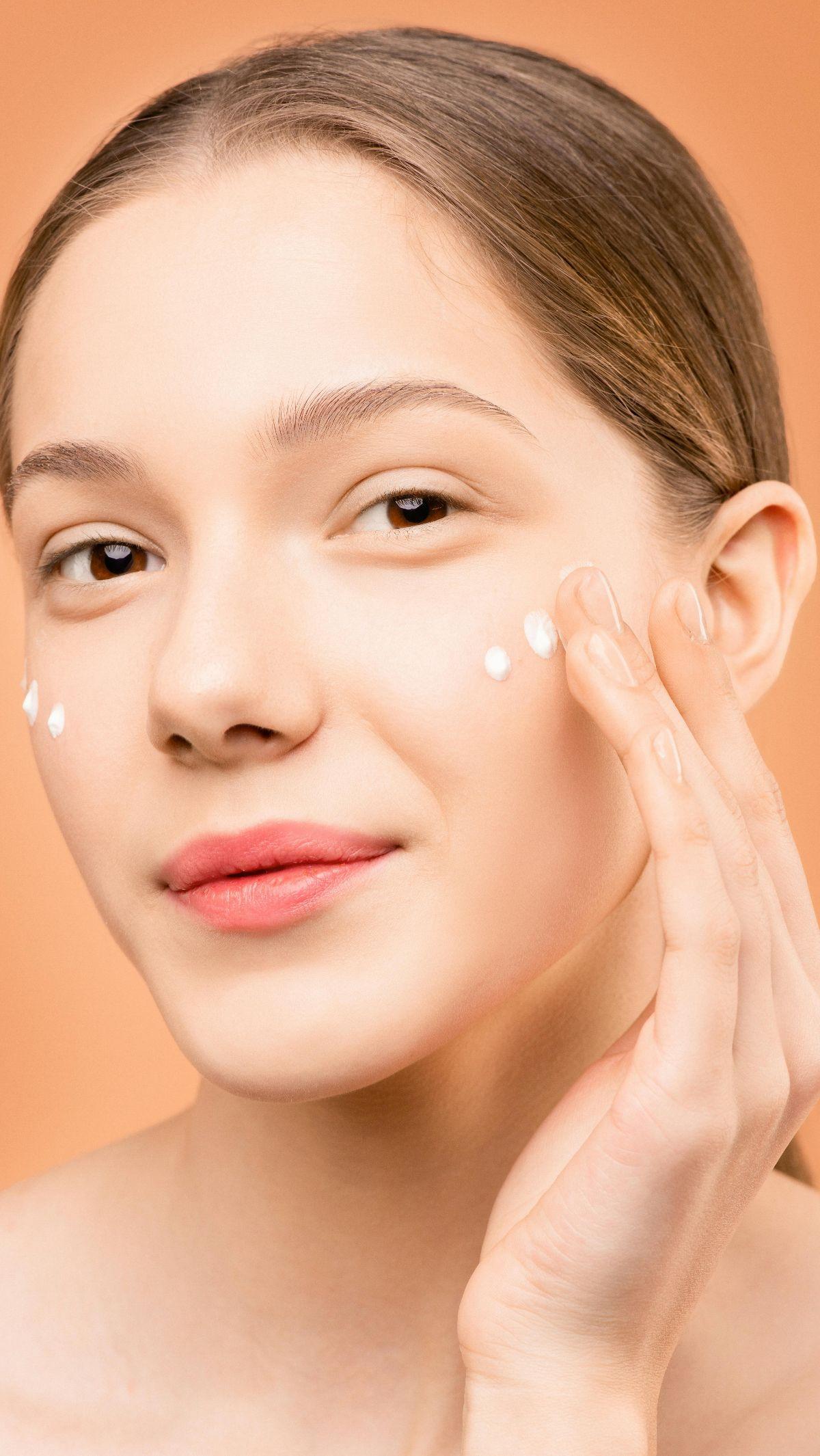 <b>Gunakan Kandungan Skincare yang Tepat untuk Kulit Berjerawat</b>