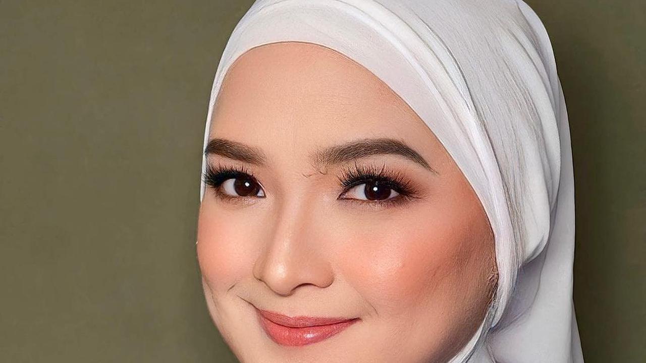 Momen Andhara Early Nangis Usai Khatam Quran Kelima Kalinya, Tak Kuasa Tahan Haru