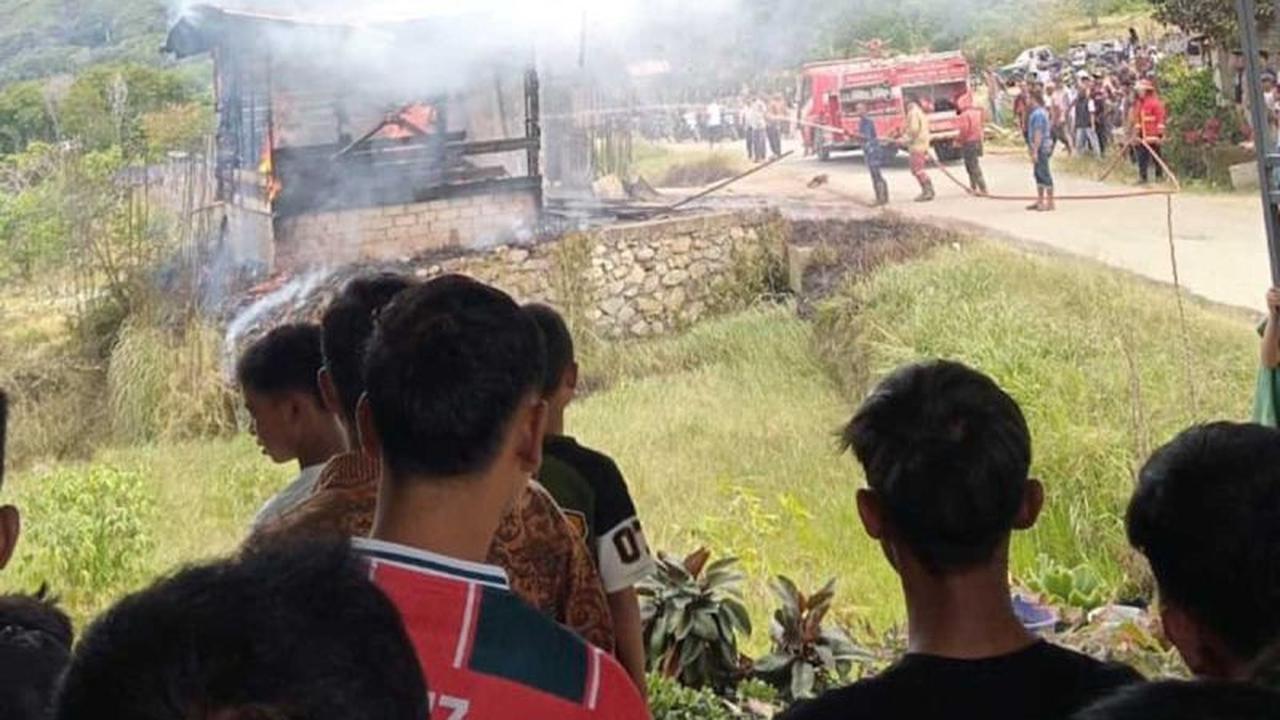 BPBD Aceh Tengah Sigap Padamkan Kebakaran Kedai Elpiji di Bintang