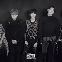 DAY6 pikat fans dengan lagu NOAH di Saranghaeyo Indonesia.