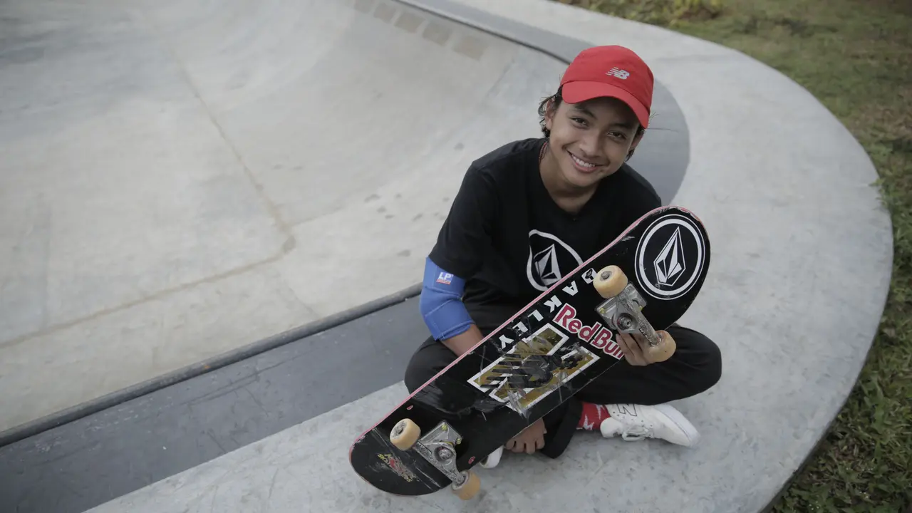 Skateboard