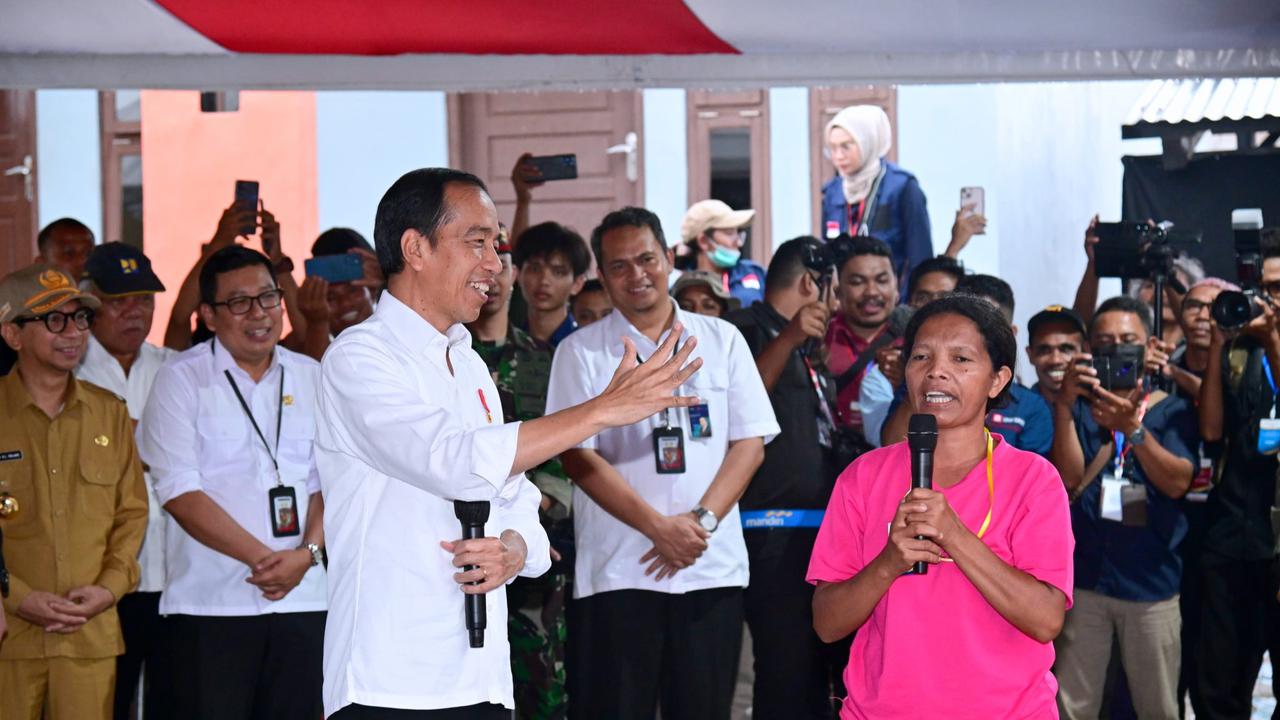 Kebersamaan Jokowi dan warga NTT