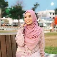 OOTD Hijab Buka Puasa Bersama hingga Lebaran ala Nabilah Ayu. [@nblh.ayu]