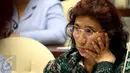 Menteri Kelautan dan Perikanan Susi Pudjiastuti menghadiri Rapat Kerja (Raker) dengan Komisi IX DPR di Kompleks Parlemen, Senayan, Jakarta, Kamis (3/3). Raker tersebut membahas pendapat akhir mini sikap akhir fraksi dan presiden. (Liputan6.com/JohanTallo)
