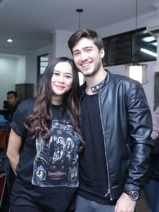 Aura Kasih dan Eryck Amaral