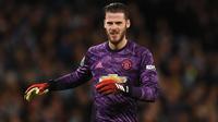 2. David de Gea (Manchester United) - David de Gea merupakan satu di antara kiper terbaik di dunia. Kiper berumur 29 tahun ini telah mencatatkan persentase penyelamatan sebesar 71,53 persen pada musim 2019. (AFP/Oli Scarff)