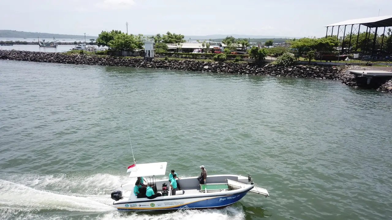 Kapal berteknologi tinggi yang mampu menangani pencemaran polutan di laut produksi Universitas PGRI Banyuwangi (Istimewa)
