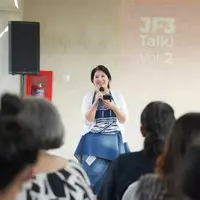 Thresia Mareta, Founder of LAKON Indonesia dalam diskusi JF3 yang digelar di Teras Lakon Sumarecon, Serpong, Tangerang Selatan, Banten, baru-baru ini.