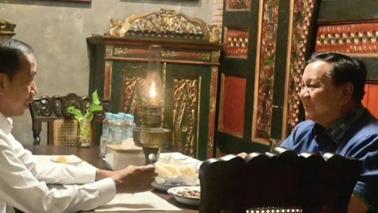 VIDEO: Prabowo dari Merauke-Bali Lalu ke Solo Temui Jokowi, Bicara Serius Empat Mata
