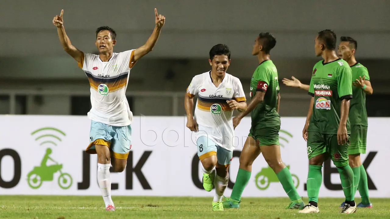 PS TNI vs Persela