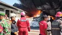 Dugaan Penyebab Kebakaran Hebat Pabrik Sandal PT Porto Karanganyar