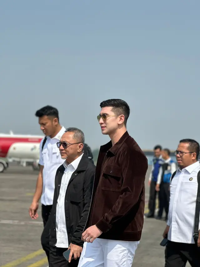 Zulkifli Hasan bersama Verrell Bramasta.